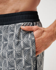 Sandswept Short 8In